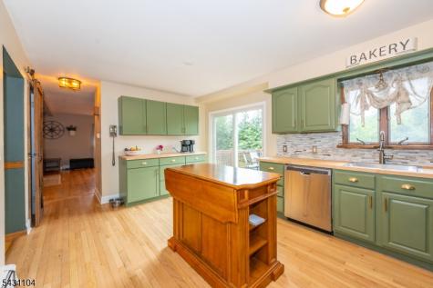6 Madoc Trail Jefferson NJ 07438