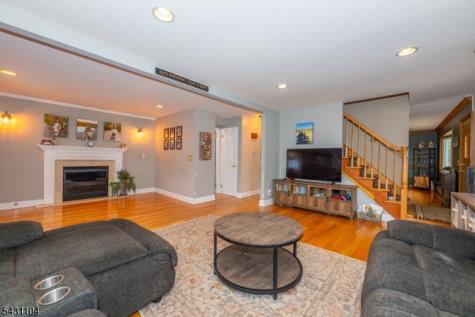 6 Madoc Trail Jefferson NJ 07438