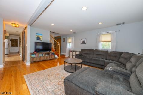 6 Madoc Trail Jefferson NJ 07438