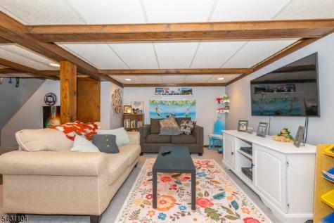 6 Madoc Trail Jefferson NJ 07438