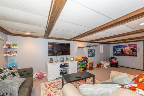 6 Madoc Trail Jefferson NJ 07438
