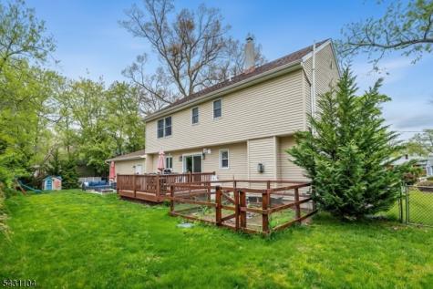 6 Madoc Trail Jefferson NJ 07438