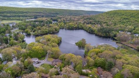 6 Madoc Trail Jefferson NJ 07438
