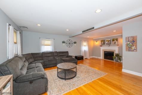 6 Madoc Trail Jefferson NJ 07438