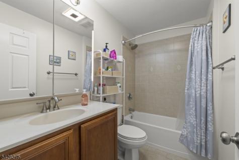 279 Nathan Court Aberdeen NJ 07721