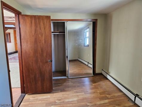 30 Riverside Drive Oakland NJ 07436