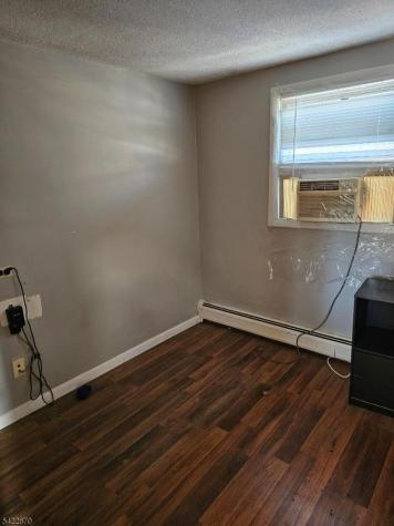 30 Riverside Drive Oakland NJ 07436