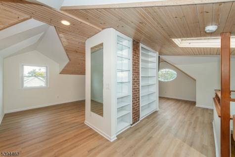 69 W Hanover Avenue Morris Plains NJ 07950