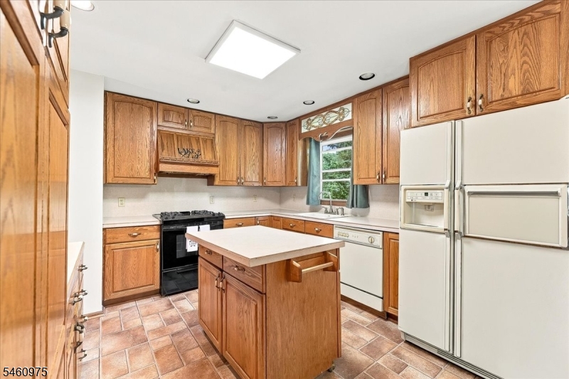 7 Paradise Trail Vernon NJ 07460