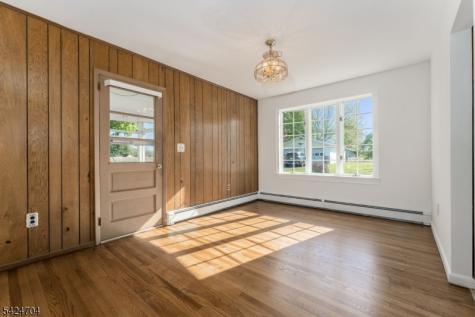 123 Lilac Drive Clinton NJ 08801