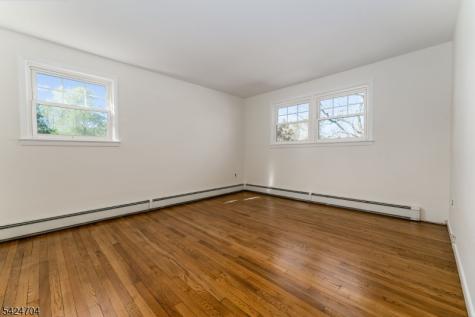 123 Lilac Drive Clinton NJ 08801