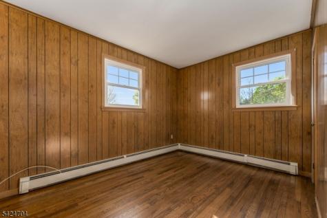123 Lilac Drive Clinton NJ 08801