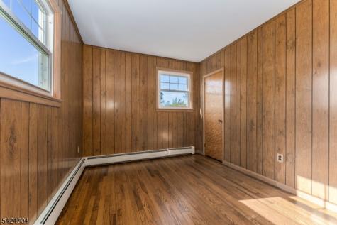 123 Lilac Drive Clinton NJ 08801