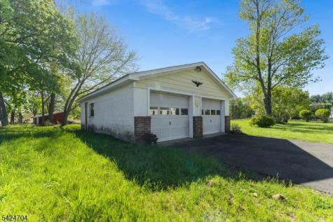 123 Lilac Drive Clinton NJ 08801