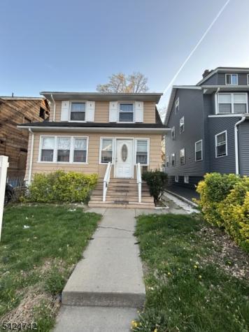 39 Wayne Avenue East Orange NJ 07018