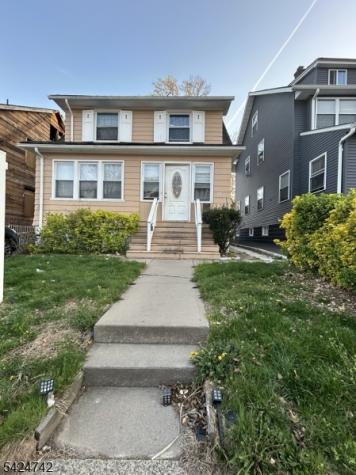 39 Wayne Avenue East Orange NJ 07018
