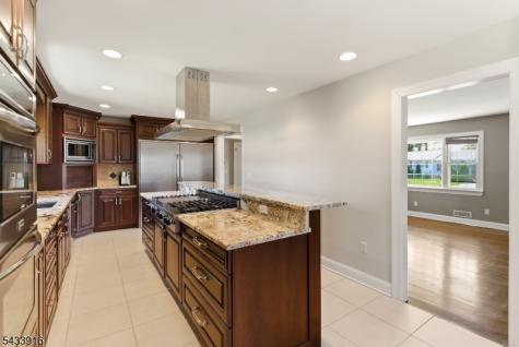 154 Mulberry Lane Middlesex NJ 08846