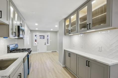 74 Nakomis Path Lincoln Park NJ 07035