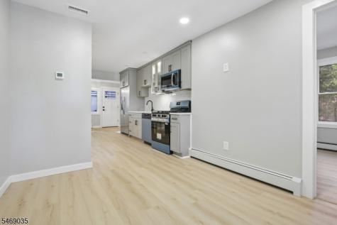 74 Nakomis Path Lincoln Park NJ 07035