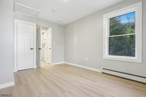 74 Nakomis Path Lincoln Park NJ 07035