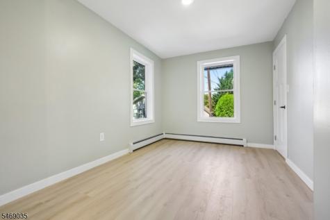 74 Nakomis Path Lincoln Park NJ 07035