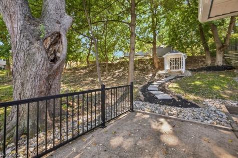 74 Nakomis Path Lincoln Park NJ 07035