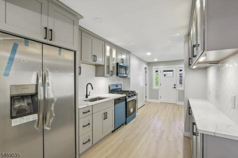 74 Nakomis Path Lincoln Park NJ 07035
