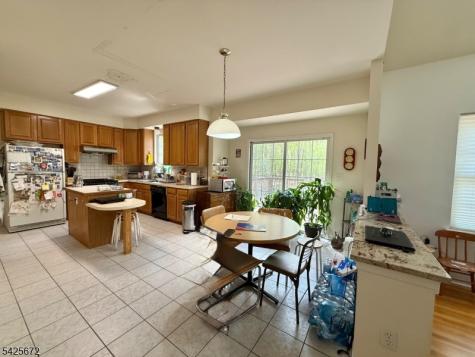 4 Scaletti Court Franklin NJ 08873
