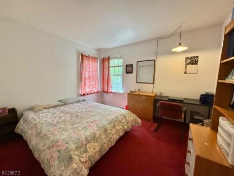 4 Scaletti Court Franklin NJ 08873