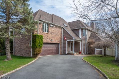 35 Turnberry Road Little Falls NJ 07424