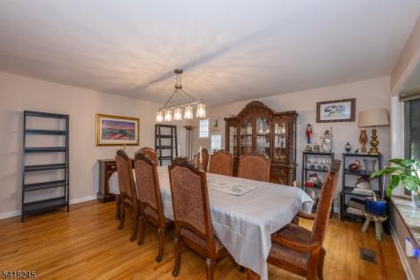 35 Turnberry Road Little Falls NJ 07424