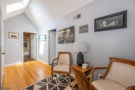 35 Turnberry Road Little Falls NJ 07424