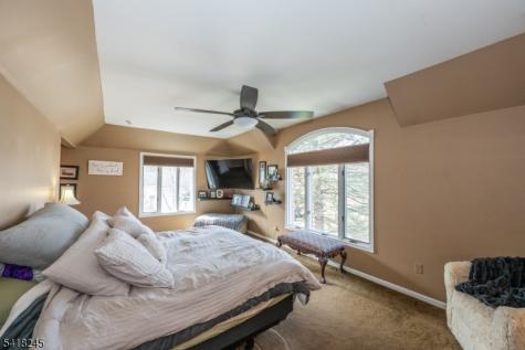 35 Turnberry Road Little Falls NJ 07424