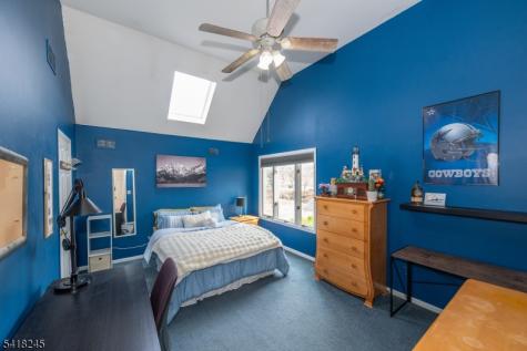 35 Turnberry Road Little Falls NJ 07424