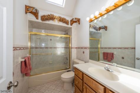 35 Turnberry Road Little Falls NJ 07424