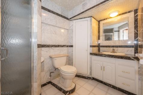 35 Turnberry Road Little Falls NJ 07424