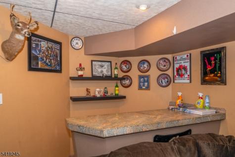 35 Turnberry Road Little Falls NJ 07424