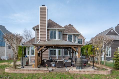 35 Turnberry Road Little Falls NJ 07424