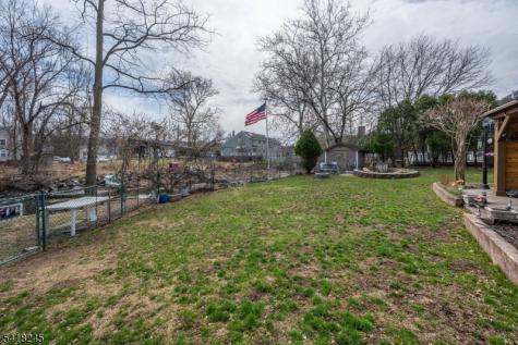 35 Turnberry Road Little Falls NJ 07424