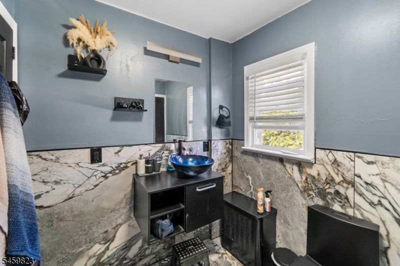 149 E Clay Avenue Roselle Park NJ 07204