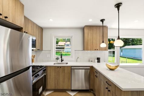 511 Locust Avenue Garwood NJ 07027