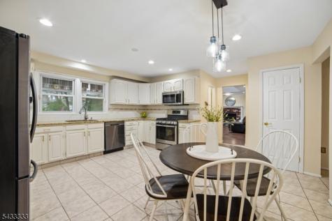 3 Carol Court Cranford NJ 07016