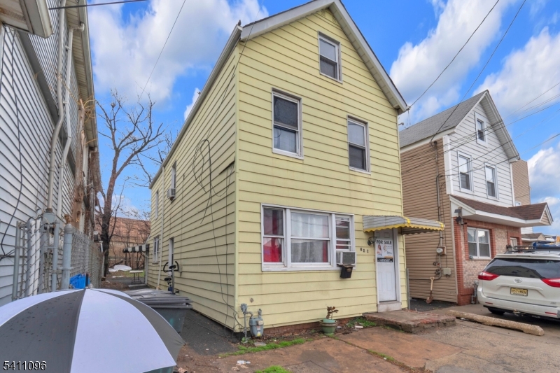 422 Schiller Street Elizabeth NJ 07206
