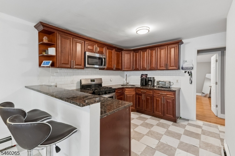 66 Oak Avenue Irvington NJ 07111