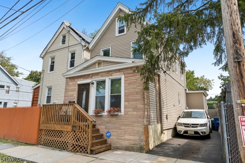 66 Oak Avenue Irvington NJ 07111