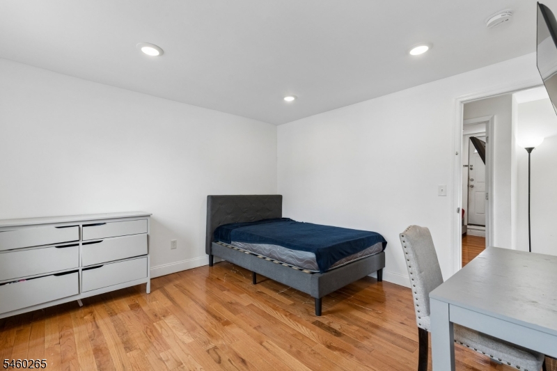 66 Oak Avenue Irvington NJ 07111