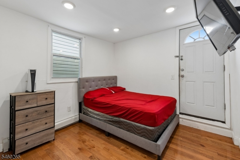 66 Oak Avenue Irvington NJ 07111