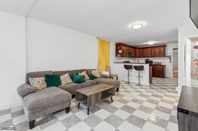 66 Oak Avenue Irvington NJ 07111