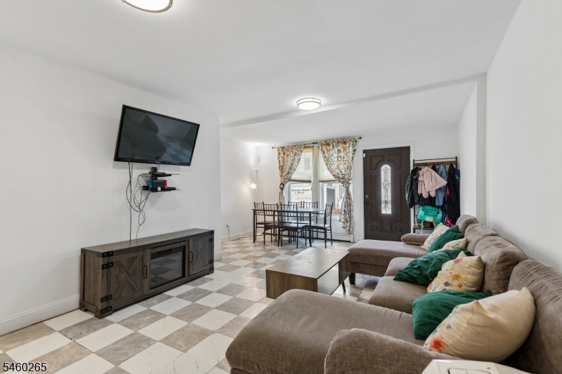 66 Oak Avenue Irvington NJ 07111