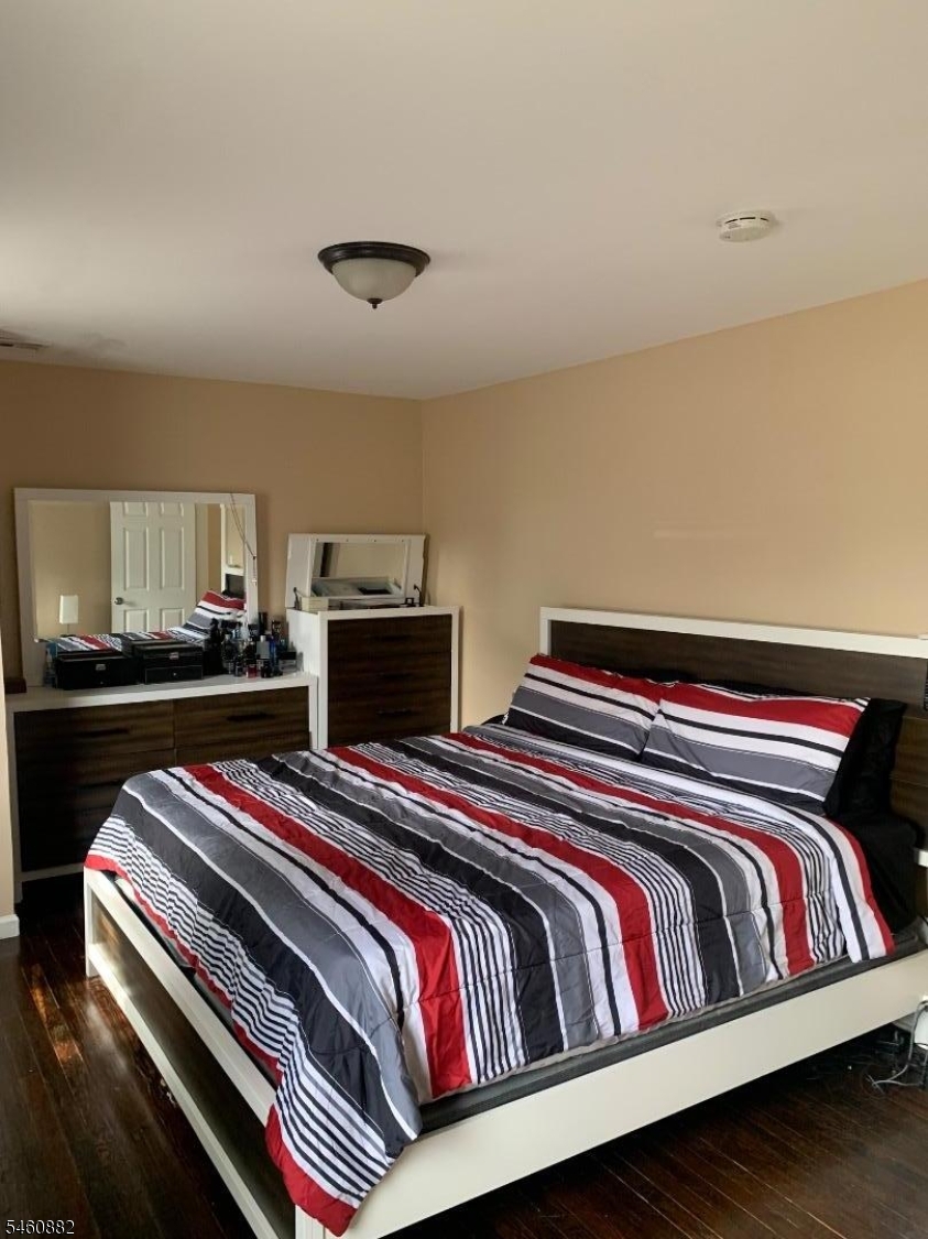 179 Richelieu Terrace Newark NJ 07106